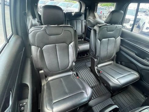 Used 2025 Jeep Grand Cherokee L Limited AWD/4WD image 21
