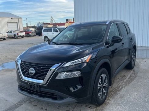 Used 2023 Nissan Rogue SV w/ SV Premium Package image 2