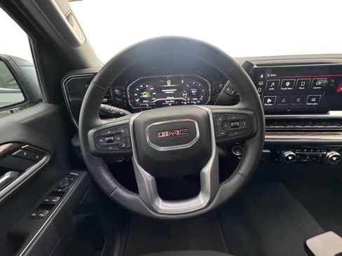 Certified 2025 GMC Sierra 1500 Elevation RWD image 13