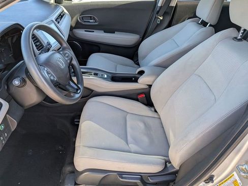 Used 2019 Honda HR-V EX image 11