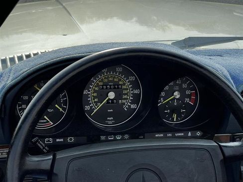 Used 1987 Mercedes-Benz 560 SL image 17