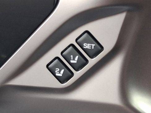 Certified 2025 Subaru Outback Limited XT image 26