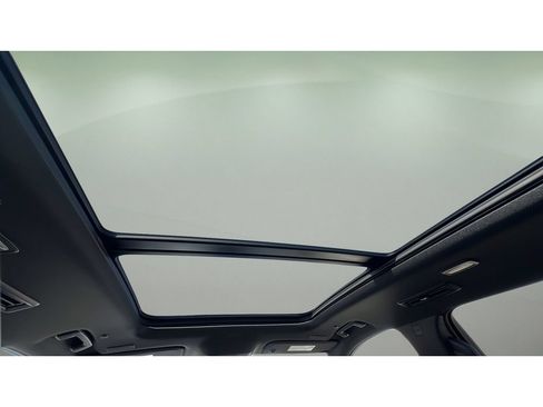 Certified 2024 Chevrolet Traverse RS w/ LPO, Floor Liner Package AWD/4WD image 29