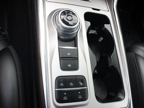 Used 2022 Ford Explorer Platinum w/ Equipment Group 601A image 17