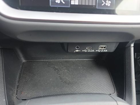Used 2024 Subaru Crosstrek 2.0i Premium AWD/4WD image 17