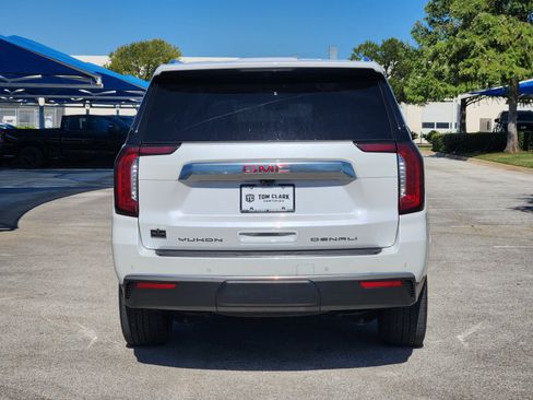 Used 2023 GMC Yukon Denali w/ Advanced Technology Package AWD/4WD image 35