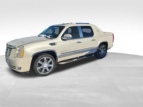 Used 2010 Cadillac Escalade EXT Premium image 5