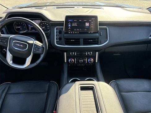 Used 2021 GMC Yukon SLT w/ SLT Premium Package image 16