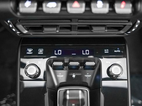 Used 2024 Porsche 911 Carrera 4 GTS image 22