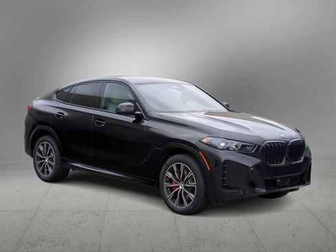 Used 2026 BMW X6 xDrive40i w/ Climate Comfort Package image 2