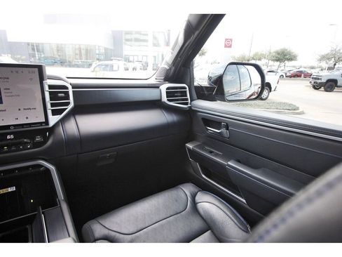 Used 2023 Toyota Tundra Platinum image 8