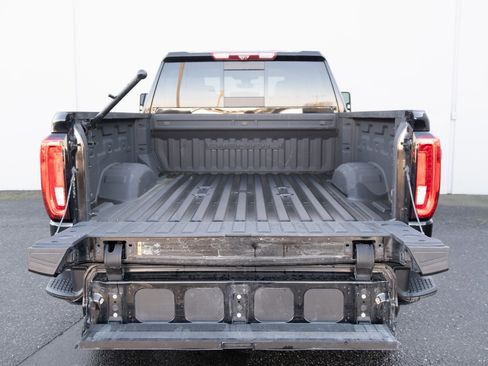 Used 2022 GMC Sierra 3500 Denali w/ Denali Black Diamond Edition image 29