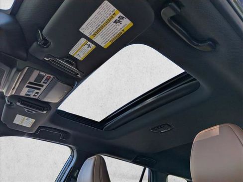 Used 2026 Subaru Outback Touring AWD/4WD image 15