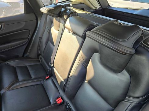 Certified 2025 Volvo XC60 B5 Ultra w/ Protection Package Premier image 17