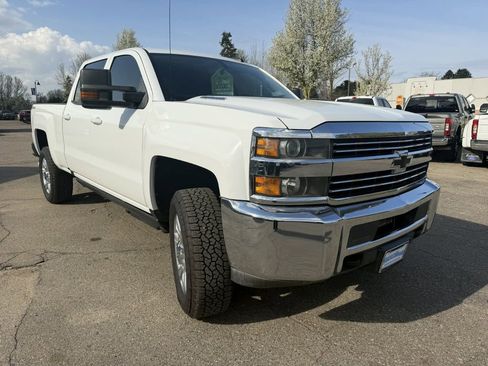 Used 2016 Chevrolet Silverado 2500 W/T w/ WT Convenience Package AWD/4WD image 2