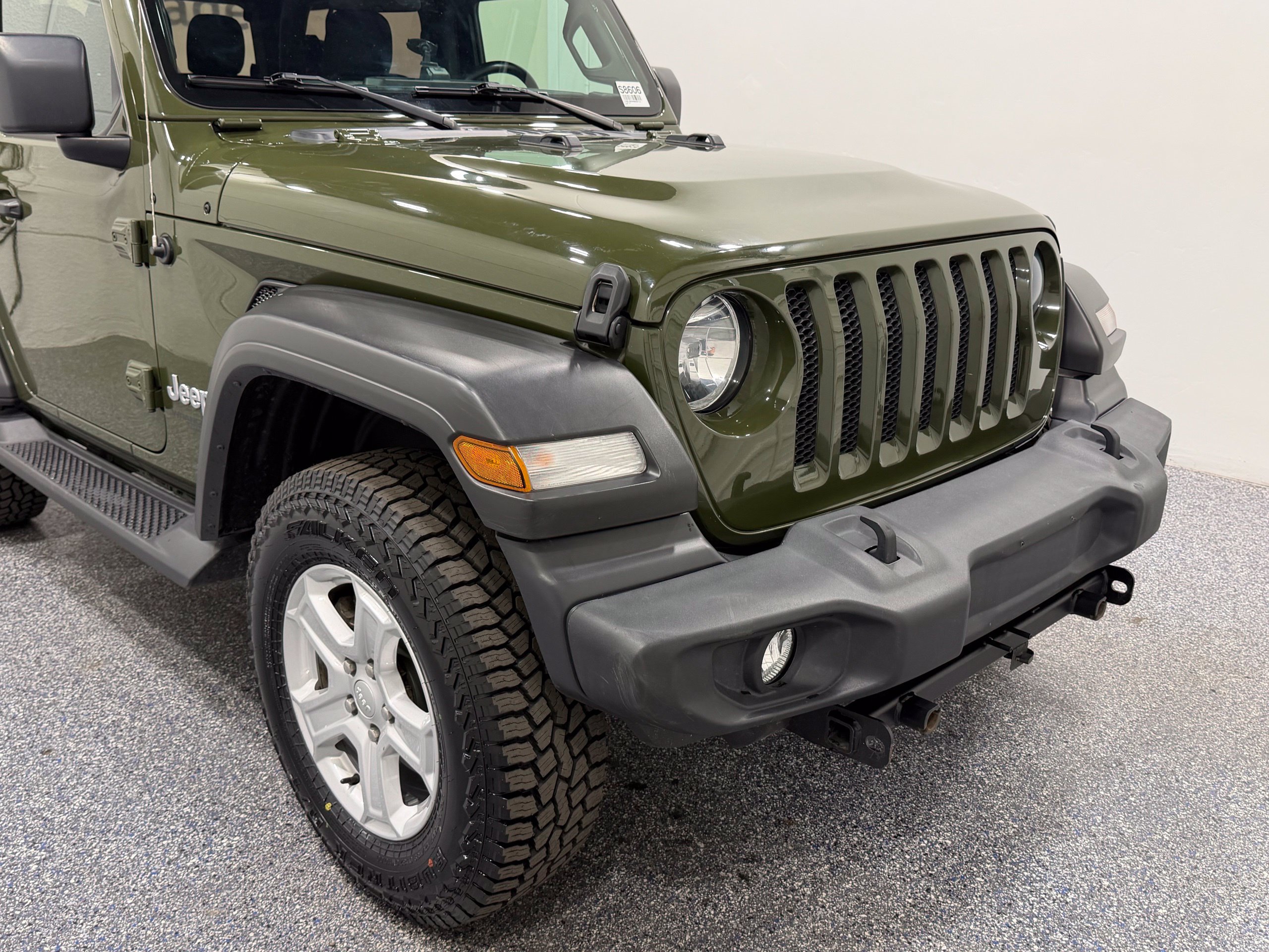 Used 2021 Jeep Wrangler Sport AWD/4WD image 19