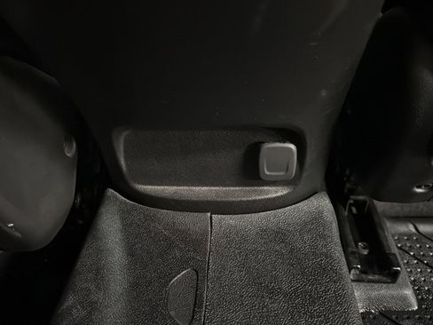 Used 2022 Chevrolet Malibu LT w/ Leather Package image 36