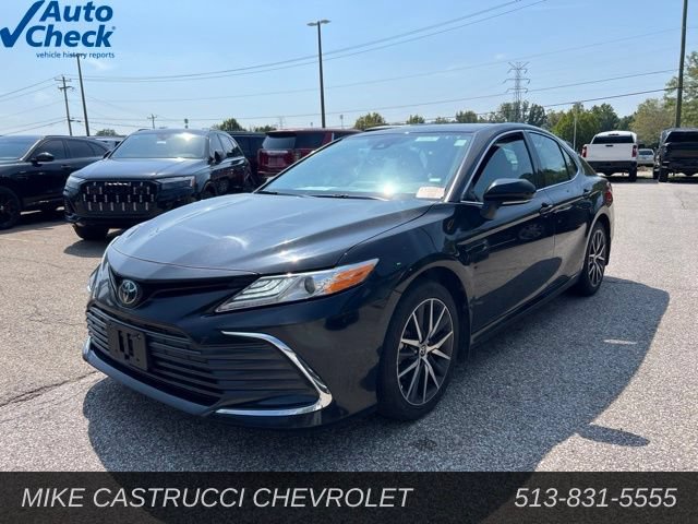 Used 2024 Toyota Camry XLE w/ Cold Weather Package AWD/4WD image 1