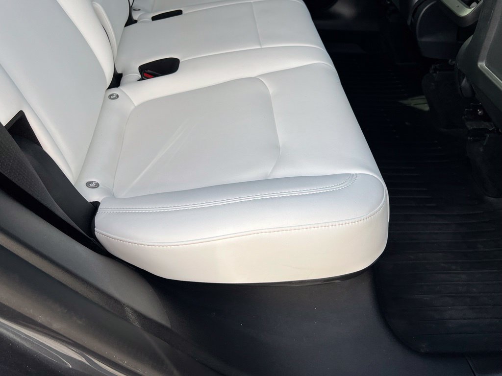 Used 2022 Tesla Model Y Performance AWD/4WD image 18