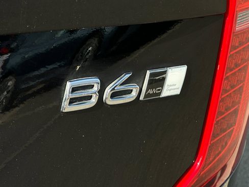 Used 2023 Volvo XC90 B6 Ultimate w/ Lounge Package image 35