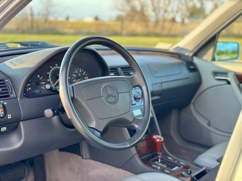 Used 1999 Mercedes-Benz C 230 image 38