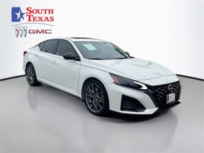 Used 2023 Nissan Altima 2.0 SR
