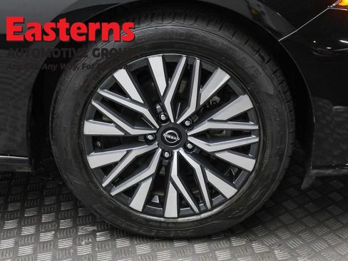 Used 2024 Nissan Altima 2.5 SV image 31