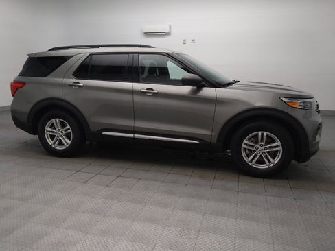 Used 2020 Ford Explorer XLT w/ Class III Trailer Tow Package RWD image 11