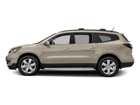 Used 2017 Chevrolet Traverse LT w/ Style and Technology Package FWD image 3