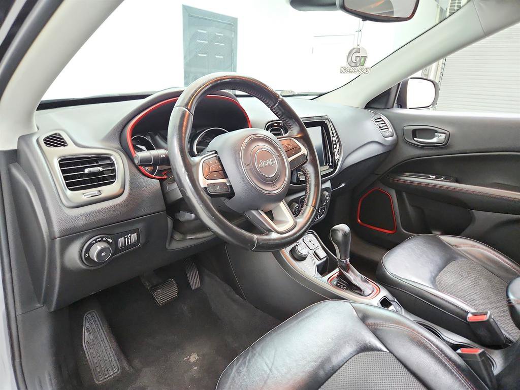 Used 2018 Jeep Compass Trailhawk AWD/4WD image 13