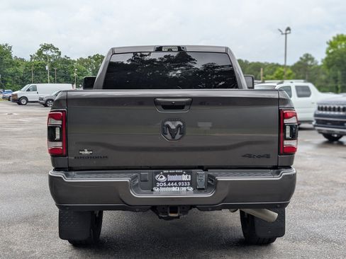 Used 2024 RAM 2500 Big Horn w/ Night Edition AWD/4WD image 8