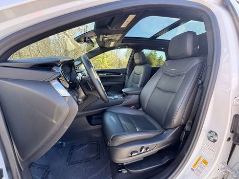 Certified 2025 Cadillac XT5 Premium Luxury image 6