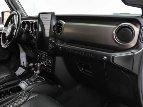 Used 2020 Jeep Wrangler Unlimited Sport image 12
