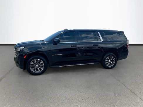 Used 2022 Chevrolet Suburban LT RWD image 4