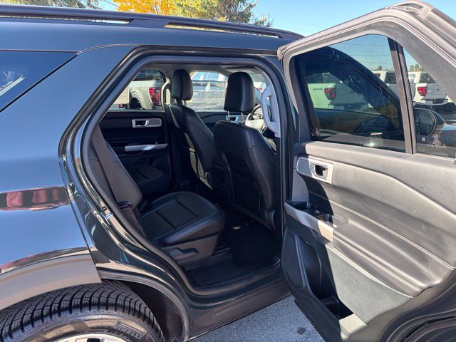 Used 2024 Ford Explorer XLT w/ Equipment Group 202A AWD/4WD image 36