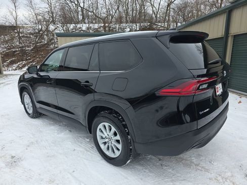 Certified 2026 Toyota Grand Highlander XLE image 4