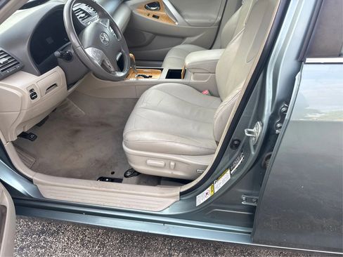 Used 2007 Toyota Camry XLE image 10