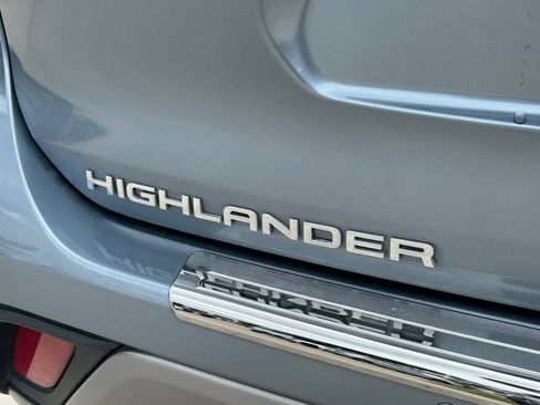 Used 2022 Toyota Highlander Platinum AWD/4WD image 13