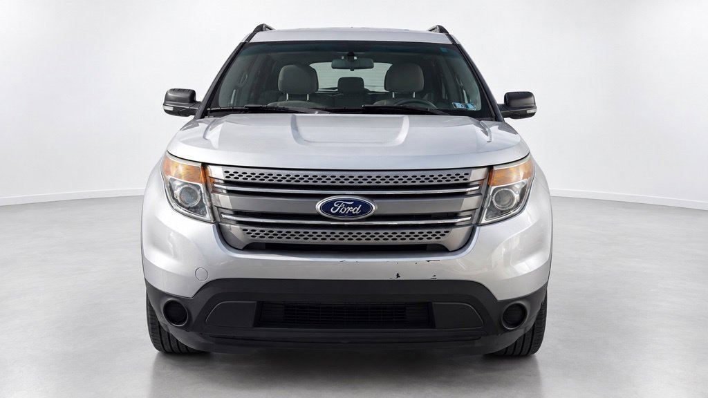 Used 2013 Ford Explorer FWD image 3