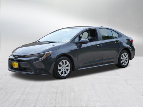 Used 2024 Toyota Corolla LE FWD image 3