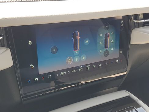 New 2026 Lincoln Navigator Reserve AWD/4WD image 23
