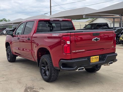 Used 2024 Chevrolet Silverado 1500 LT Trail Boss w/ Convenience Package II AWD/4WD image 5