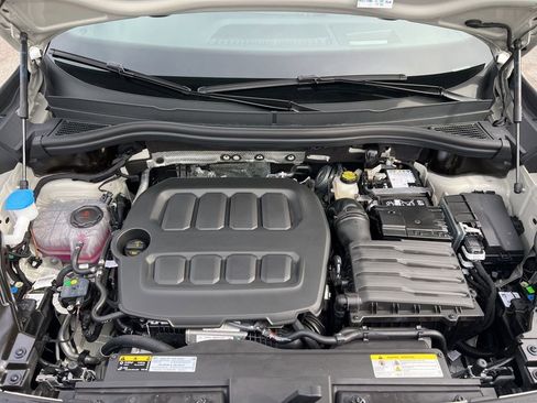 New 2026 Volkswagen Tiguan SE R-Line image 11