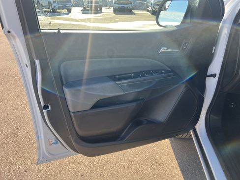 Used 2016 Chevrolet Colorado Z71 image 16