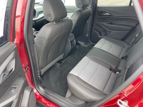 Used 2025 Chevrolet Trax LT w/ Driver Confidence Package image 15