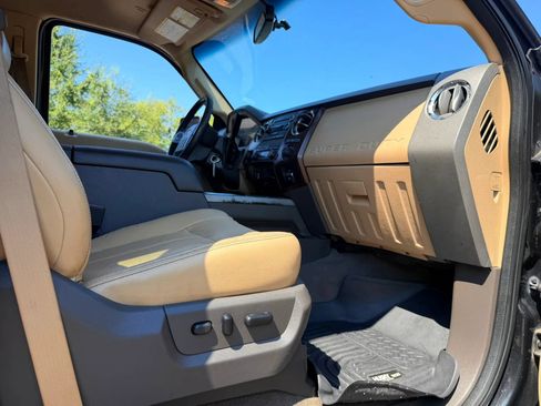Used 2012 Ford F250 Lariat w/ Chrome Pkg AWD/4WD image 28