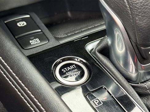 Certified 2023 Nissan Kicks SR image 22