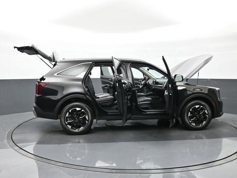 Used 2024 Kia Sorento S w/ Panoramic Sunroof Package image 50