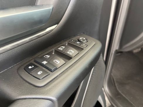 New 2022 RAM 1500 Big Horn image 34