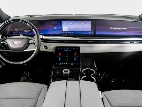 Used 2026 Cadillac Escalade Sport w/ LPO, Floor Liner Package image 20